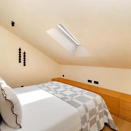 Whome Modern For Easy Everyday Living Daire
